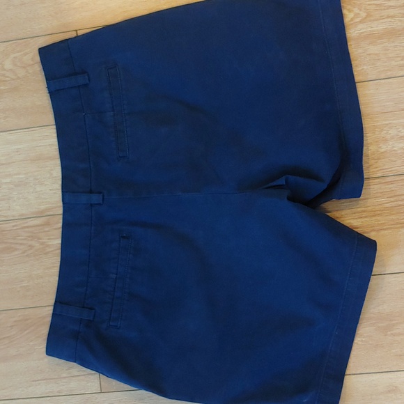 Land's End Petite Chino Mid Rise Shorts in Navy Blue Petite 12 - Picture 2 of 13